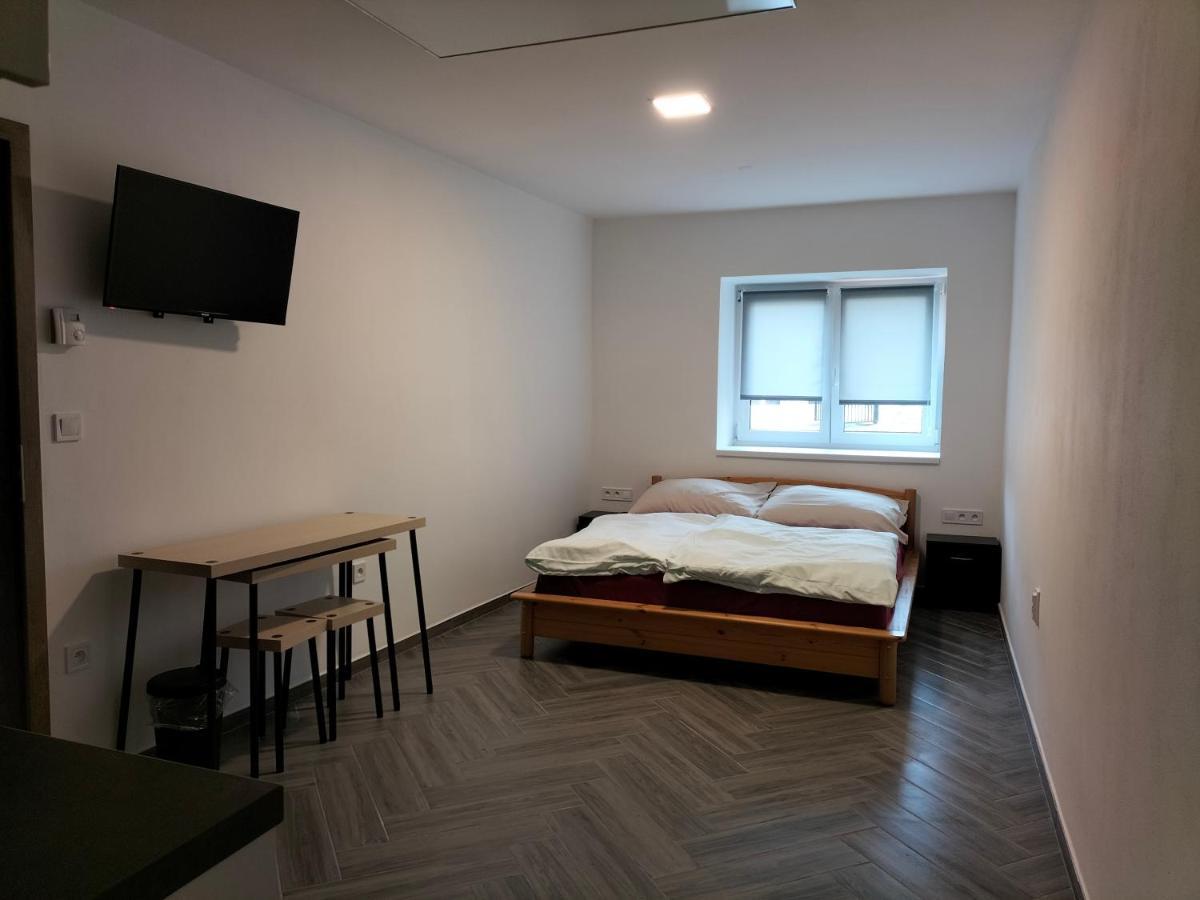 Horizont Hotell Bulhary Exteriör bild